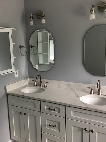 Modern bathroom vanity with mirror